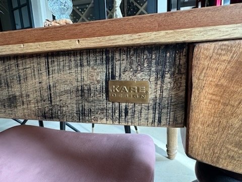 Image 1 of Kare design table