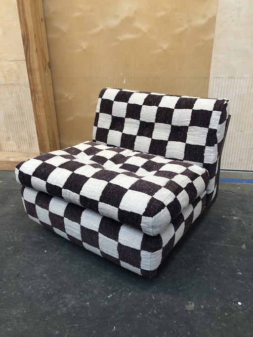 Amanta BB Italia nouveau gestoffeerd