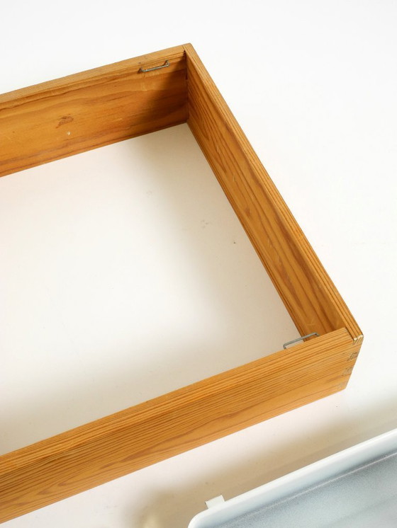 Image 1 of Magnifique plafonnier carré des années 1970 en bois de pin, de la marque Alda Sweden.