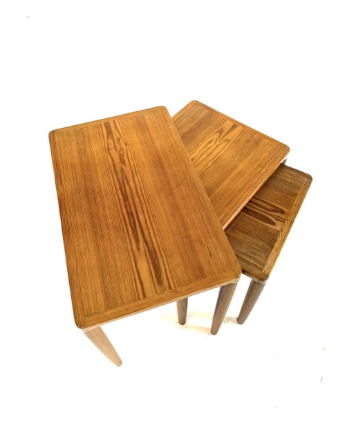 Vintage Deense grenenhouten mimiset, Bramin ‘60 – bijzettafels, Wood (photo 2 of 8)