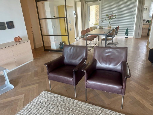 2 poltrone Limec di Design On Stock in pelle marrone