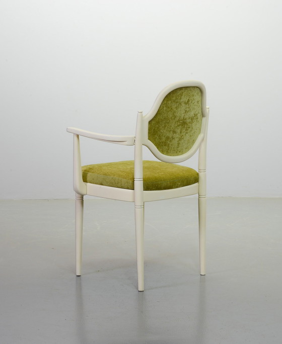Image 1 of 2 klassieke crèmekleurige Thonet-stoelen model 644 PV met amandelgroene fluwelen bekleding van Hanno von Gustedt, jaren 60
