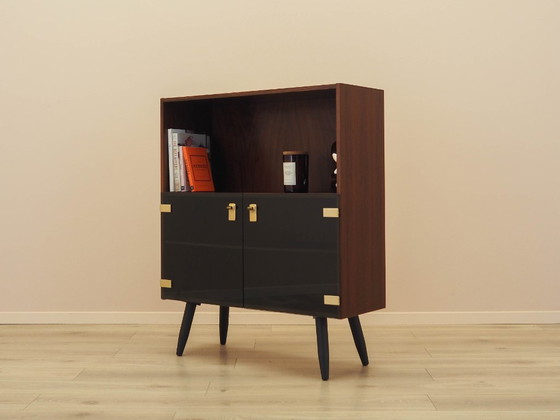 Danish Display Cabinet in Contrasting Veneer with Glass Doors and Black Tapered Legs, 1970s – Bookcases, Wood (photo 4 of 12)