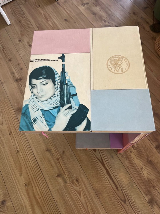 Image 1 of Mesa auxiliar Jacqueline Le Blue 'Booked