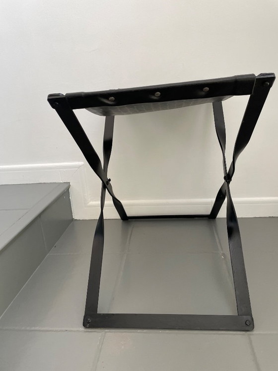 Image 1 of Tabouret haut pliant / taburette en métal et cuir tressé