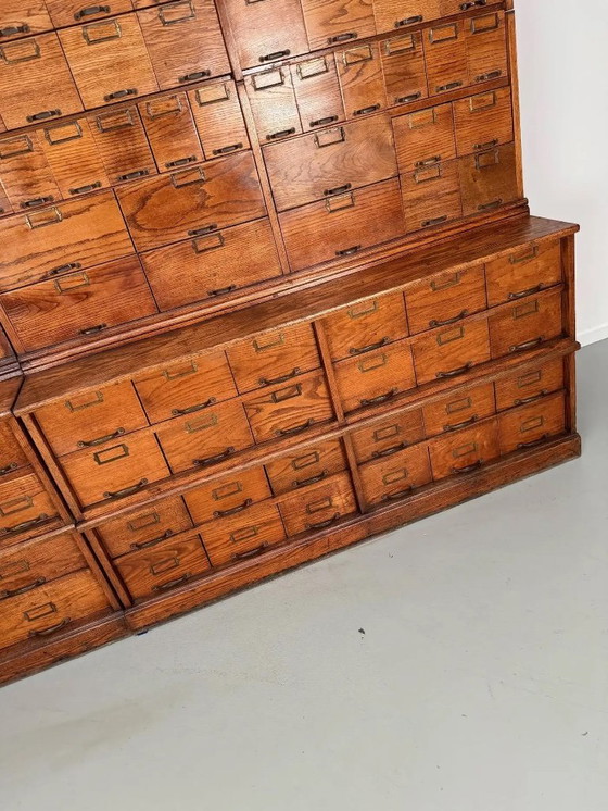 Image 1 of Sehr großer antiker amerikanischer Eichenholzschrank / Apothekerschrank, ca. 1900