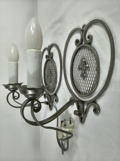 Appliques murales françaises vintage à motif fleur de lys – lot de 2 – années 1960/70