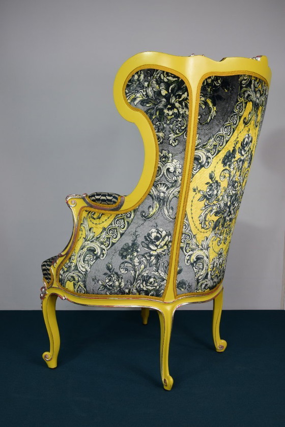 Image 1 of Poltrona storicista