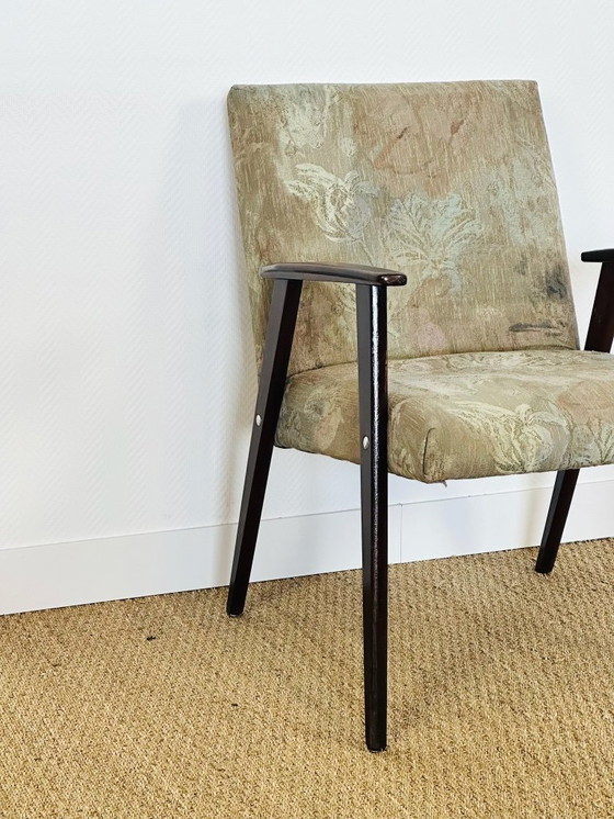 Image 1 of Vintage fauteuil van donker hout met bloemenprintstof, 1960