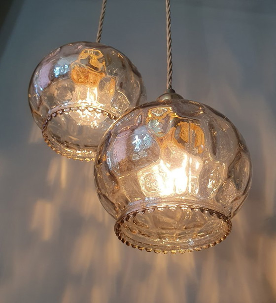 Set vintage di lampade a sospensione color ambra con vetro testurizzato – Metal (photo 6 of 16)