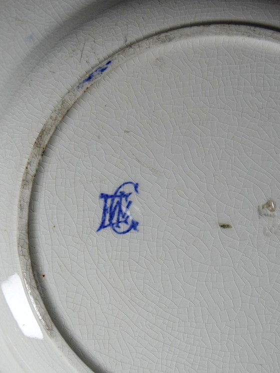 Image 1 of Par de platos antiguos de Gien, con el diseño "Gallo y Peonías", de loza, circa 1900.