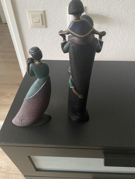 Lot de 2 statues princesse en acajou « l'amour d'un père »