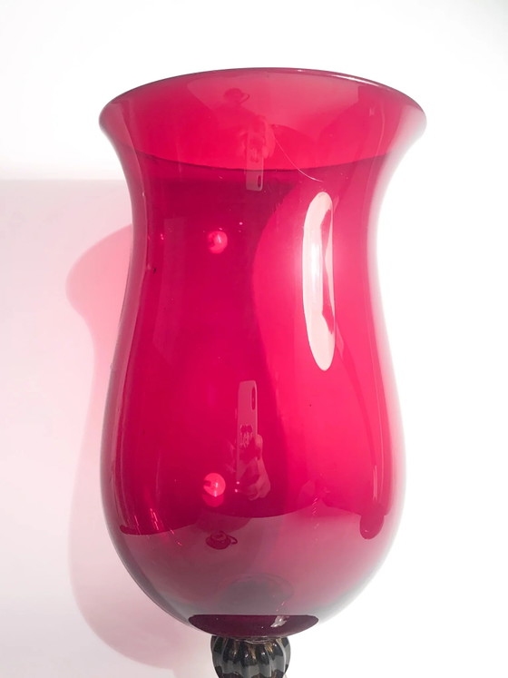 1980er Jahre mundgeblasene Bordeaux Murano Glas Kelchvase, Vasen, Murano-Glas (Foto 2 von 12)