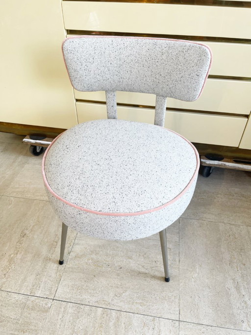 Vintage chair fully reupholstered – handcrafted restoration – kuipstoelen, Textile