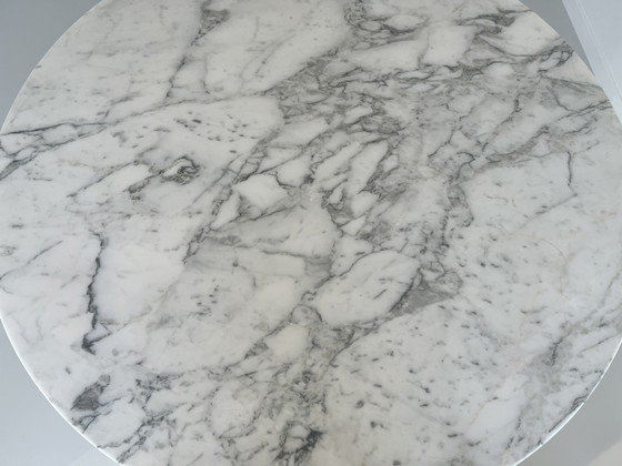 Image 1 of Saarinen Tulip Hill