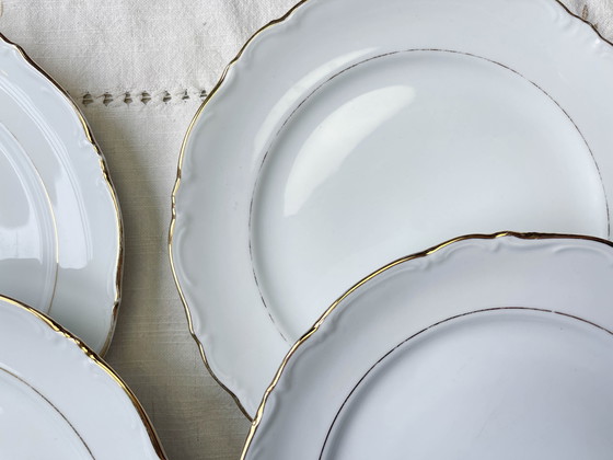 Image 1 of 6 piatti vintage in porcellana bianca e oro + 6 piccoli piatti floreali spaiati