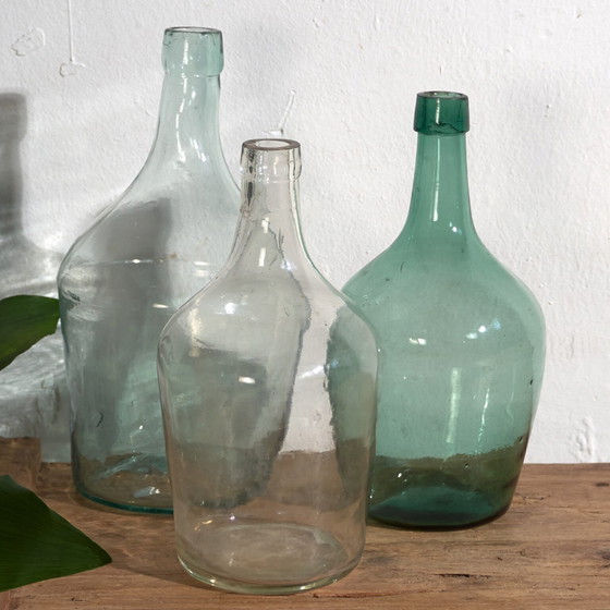 Antieke gekleurde mandflessen (ca. 1920). Set van 3 stuks #25 – Schalen, Glass (photo 8 of 10)