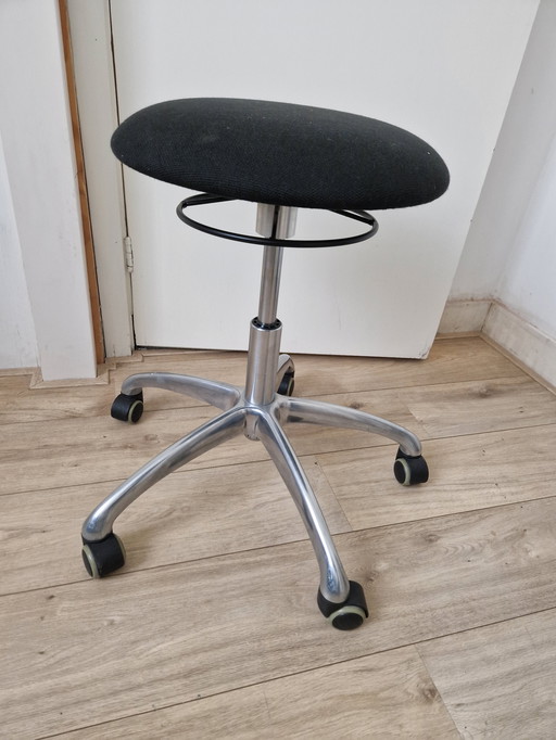 Ergonomic stool Löffler - adjustable - design with wheels