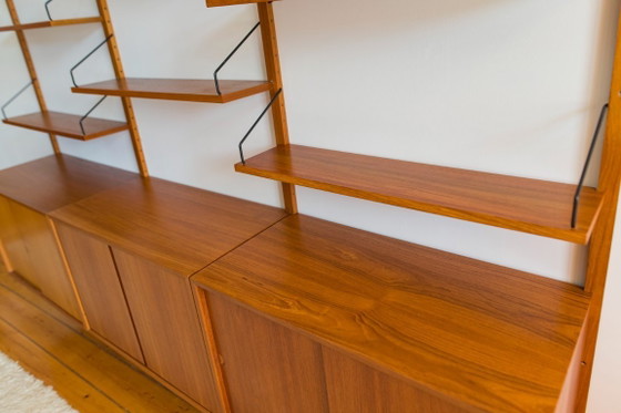 Image 1 of Modulair wandopbergsysteem van Poul Cadovius voor Cado, jaren 60.
