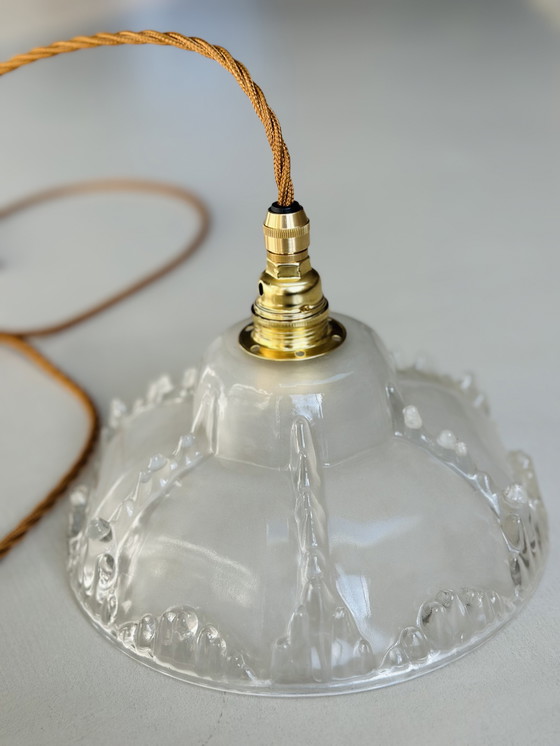 Image 1 of Ezan France Art Deco Hanglamp – Opaline Glas – Jaren 30 / Ezan France Art Deco Pendant – Opaline Glass – 1930s