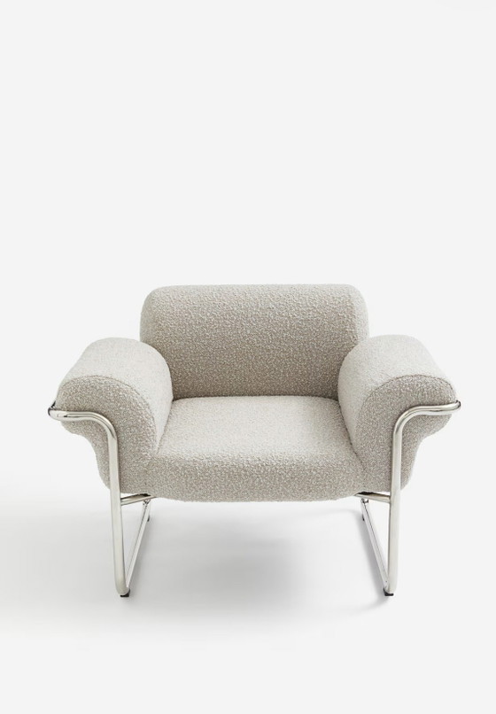 Image 1 of Fauteuil Design Vintage Contemporain Tissu Bouclette Beige Et Structure Chromée