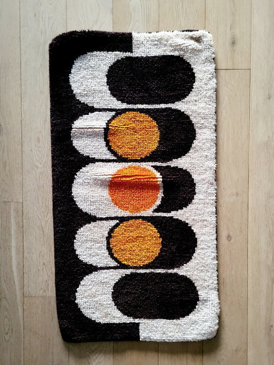 Image 1 of Vintage rug, space age design 1970s, 130 x 67 cm