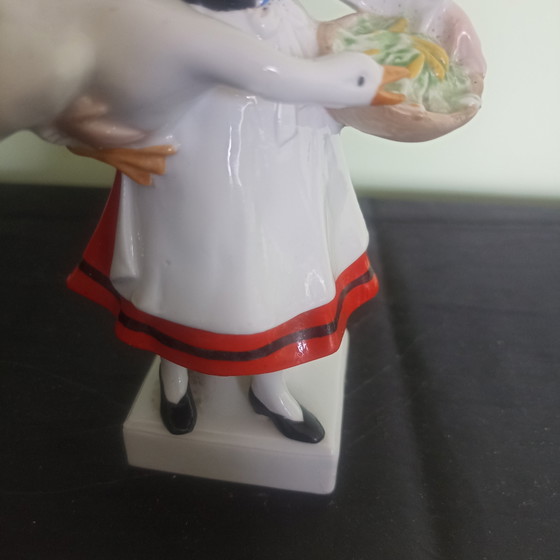 Antique Porcelain Figurine – Alsatian Girl with Goose (ca. 1900) – Table accessories, Ceramic (photo 7 of 9)