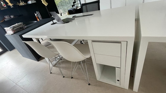 Image 1 of Corean tafel / bureautafel