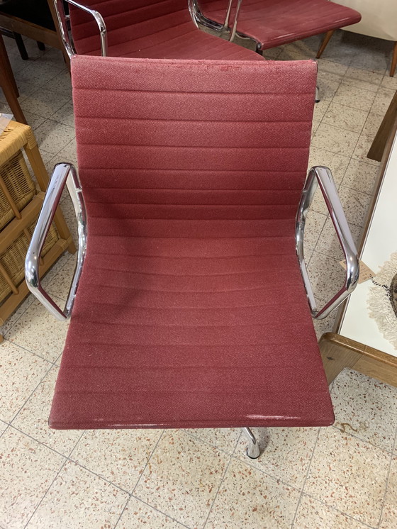 Image 1 of 4x sedie di design marca: vitra wine red