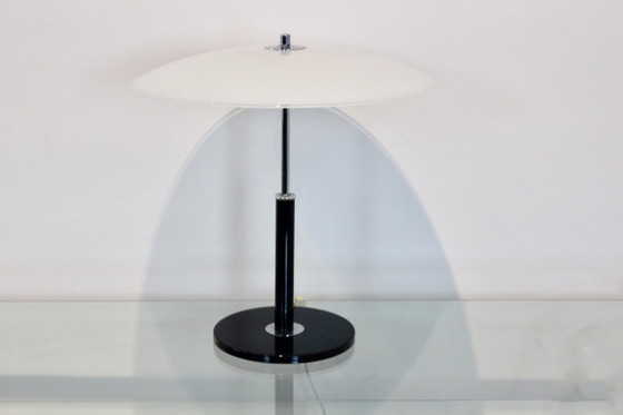 Lampada da tavolo in acciaio e vetro lattimo di Ikea, Lampade da tavolo, polished steel, Cromo, Nero (foto 8 di 9)