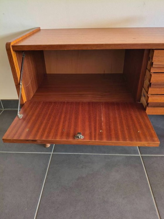 Vintage Sideboard from the 1960s made of Teak, Italian Design. – Wood (photo 3 of 5)