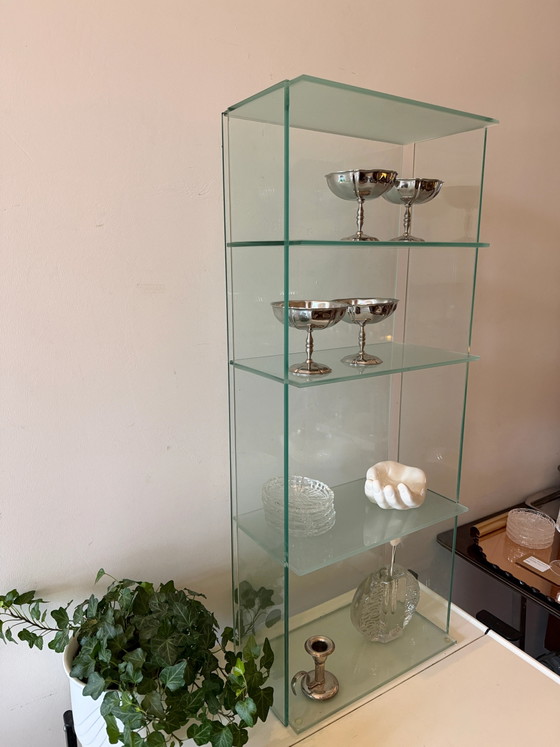 Glazen vitrinekast – Vitrinekasten, Glass, Vintage (photo 2 of 6)