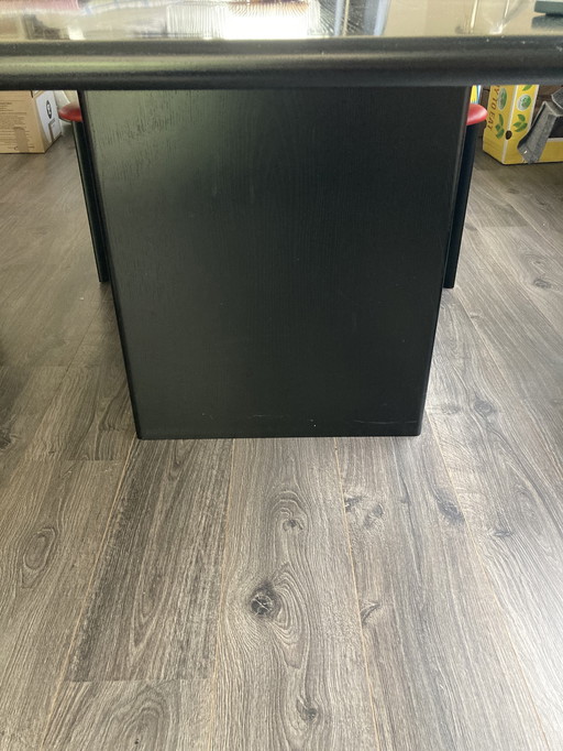 Vierkante houten tafel met 6 stoelen