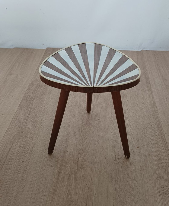 Fifties side table with setting sun motif, PGH Akti, Wood, Brown (photo 4 of 8)