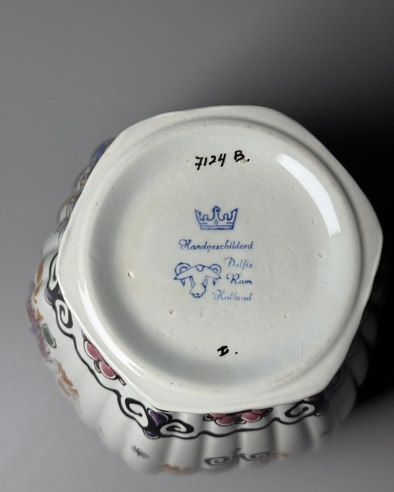 Image 1 of Hand-Painted Polychrome Delft Faience Vase Plateelbakkerij RAM, Arnhem, Netherlands