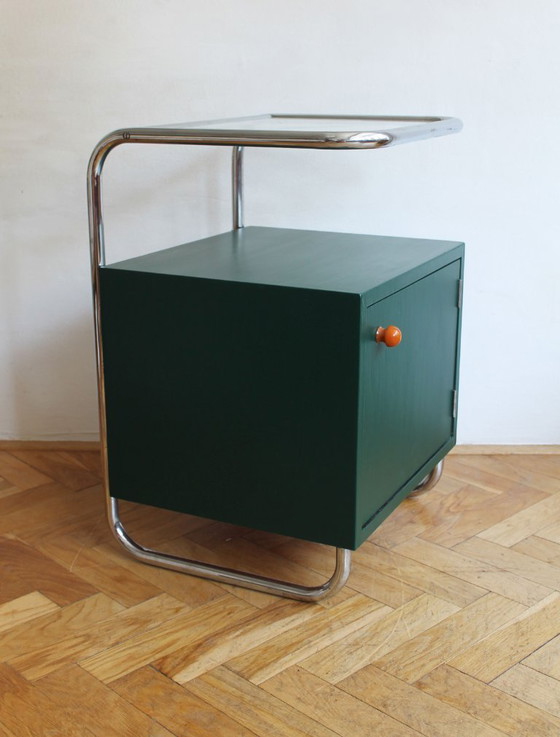 Image 1 of Zeldzaam Tsjechisch modernistisch nachtkastje van Kovona, jaren 1940.