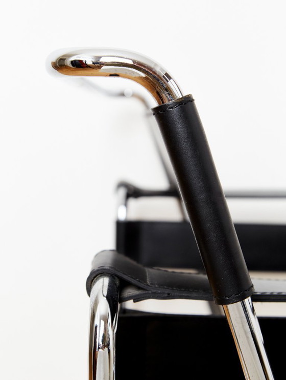 Image 1 of Chaise Wassily conçue par Marcel Breuer pour Knoll International