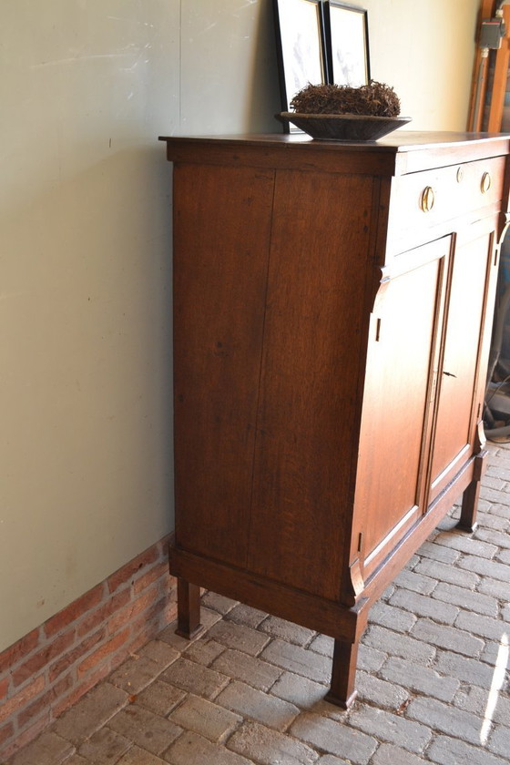 Image 1 of Armoire Empire ancienne en chêne pour fille.