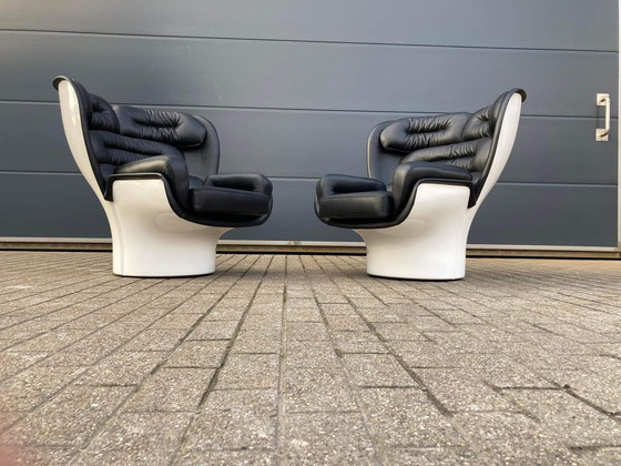 Image 1 of 2 chaises Joe Colombo Elda en cuir noir et fibre de verre blanche