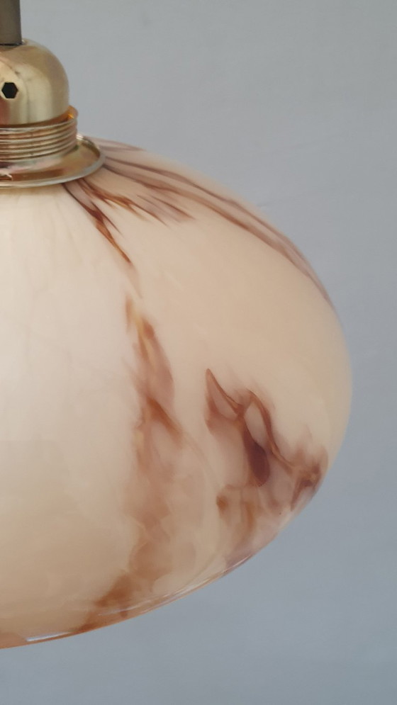 Image 1 of Suspension vintage en verre opalin de style Art déco