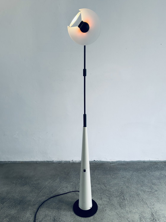 Image 1 of LAMPADA DA TERRA CLUB 1195 DI PIER GIUSEPPE RAMELLA PER ARTELUCE, ITALIA, 1985