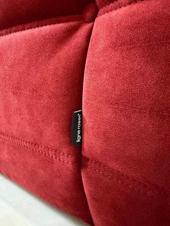 Image 1 of Sofá de diseño Ligne Roset Togo de 2 plazas en Alcantara rojo