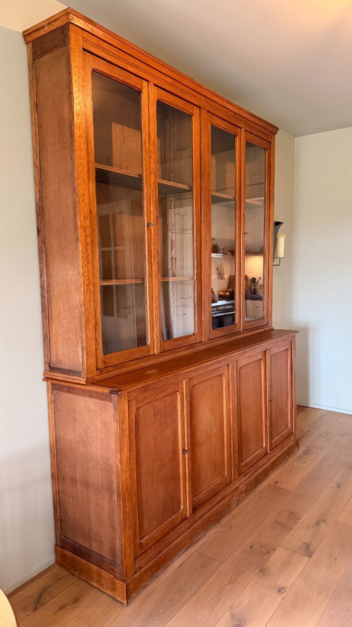 Credenza antica in rovere con ante in vetro