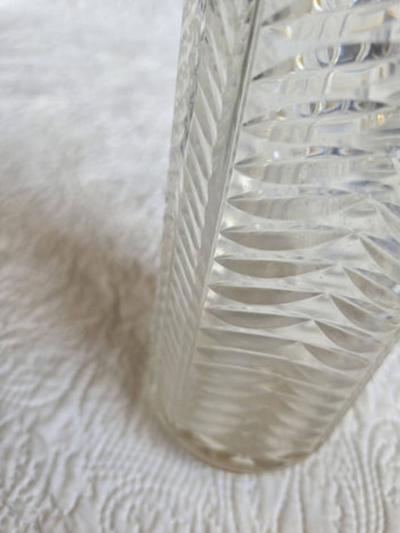 Antique cut crystal vase with a scalloped rim, decorated with palmettes (photo 3 of 5)