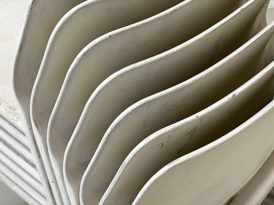 Image 1 of Set van 6 Spark stapelstoelen van Don Chadwick voor Knoll, VS, uit 2009.