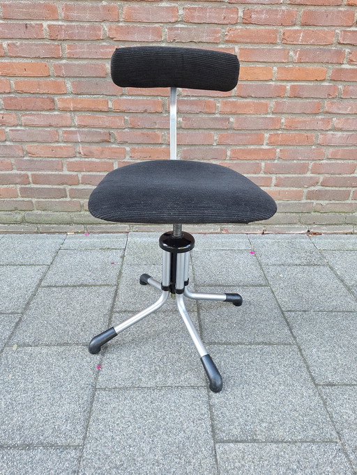 Gispen 360 Dutch design office chair - black rib fabric