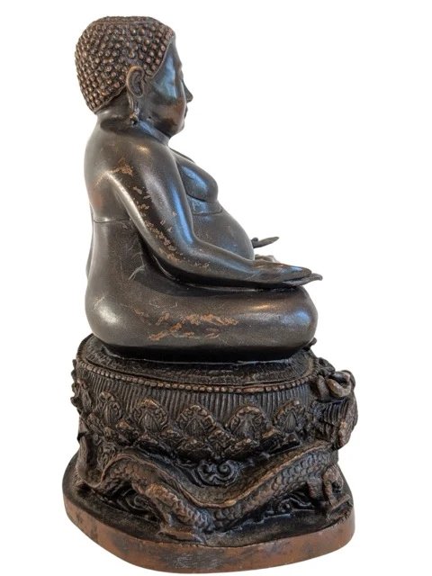 Chinese bronzen Boeddha-beeld op drakenbasis, 19e eeuw – Beeldhouwkunst (photo 3 of 10)