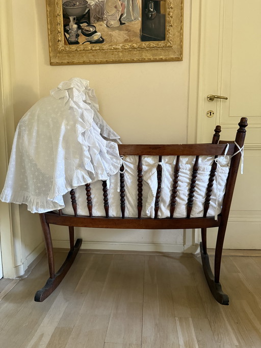 Culla antica in mogano per bambini