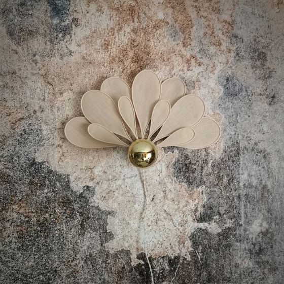 Image 1 of Art Deco wall sconce, 11 petals in rattan and linen (customizable shade)