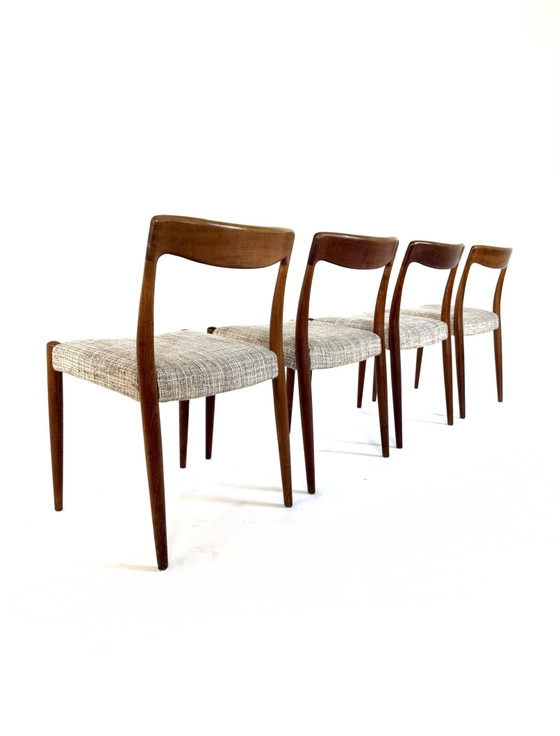 Image 1 of Set van 4 vintage Deense eetkamerstoelen ‘60